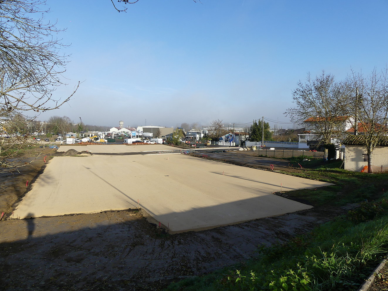 Zone de l'aire de camping-car sablée