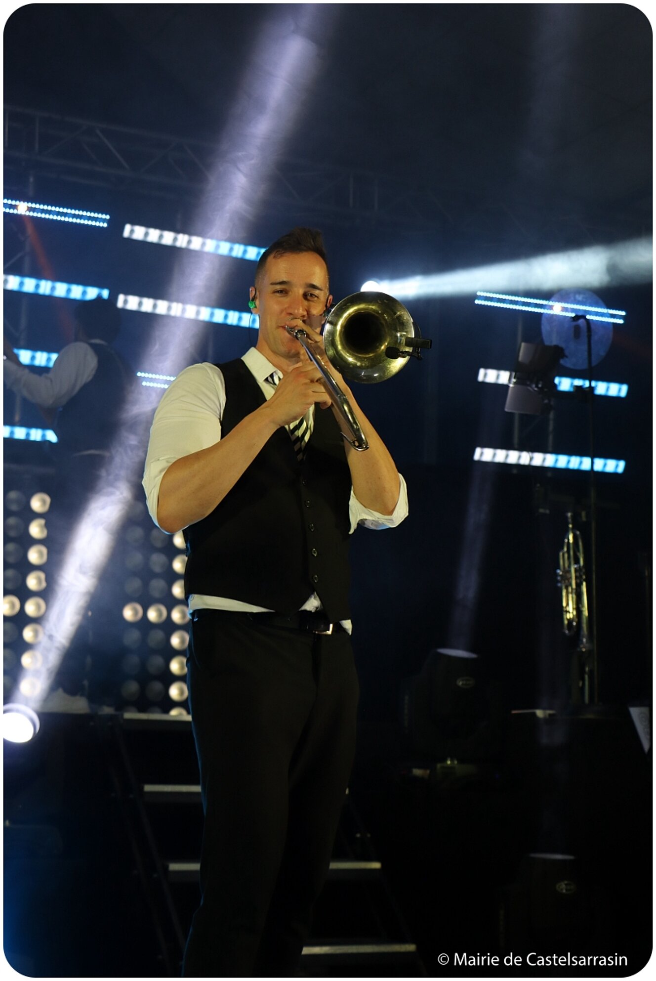 FESTIV'ÉTÉ | FÊTE DE LA LIBÉRATION AVEC L'ORCHESTRE NEWZIK - Mercredi 20 août 2025 - Salle Jean Moulin