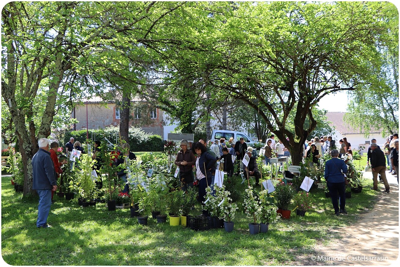 Arts en Fleurs 2025 au parc de Clairefont à Castelsarrasin