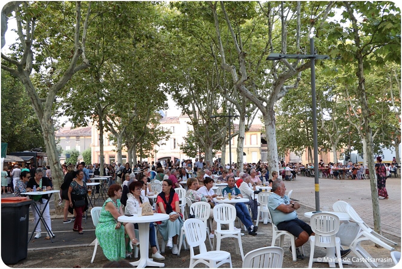 Fête de la Libération a la promenade du Château le mardi 20 août 2024 avec l'orchestre Newzik de Bruno Esposito