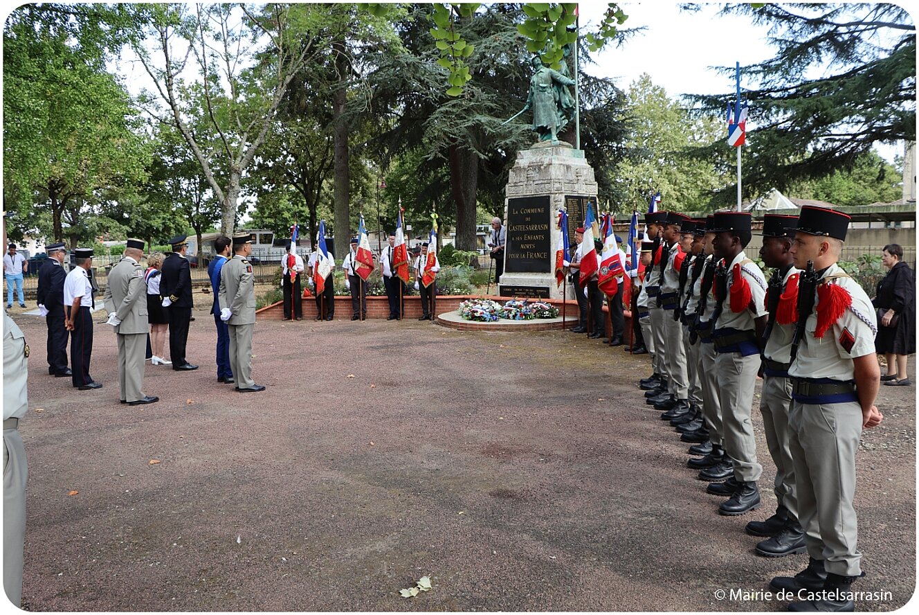 Cérémonie commémorative du 81e anniversaire de la Libération de Castelsarrasin au monument aux Morts.