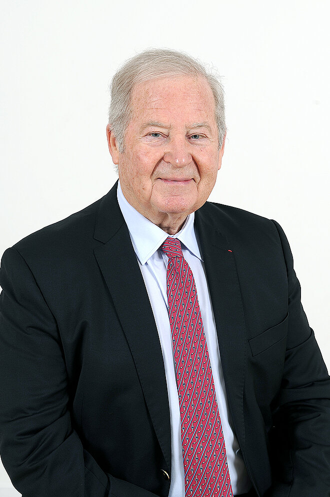 Portrait de face de Monsieur Philippe BON