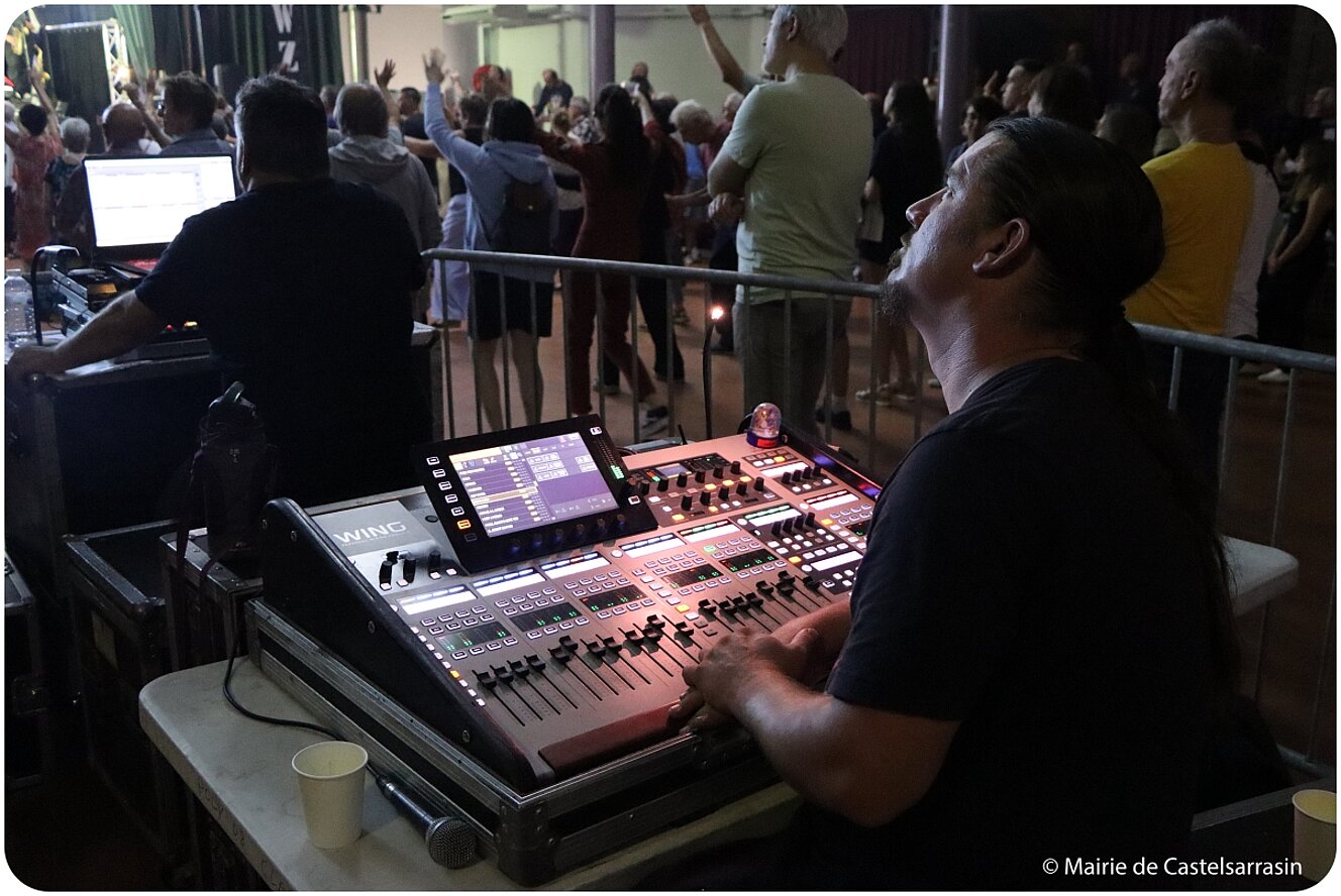 FESTIV'ÉTÉ | FÊTE DE LA LIBÉRATION AVEC L'ORCHESTRE NEWZIK - Mercredi 20 août 2025 - Salle Jean Moulin