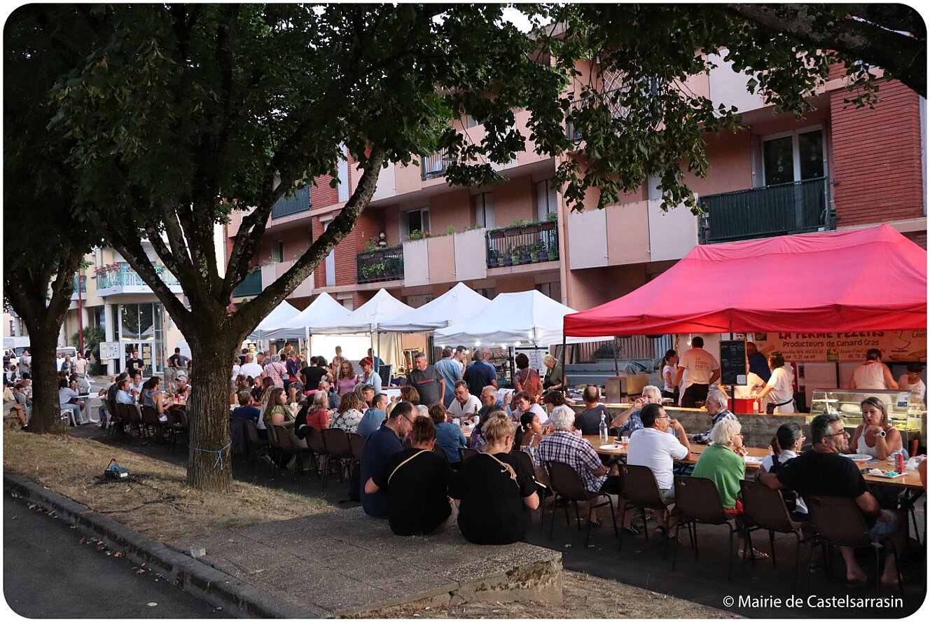 FESTIV'ÉTÉ 2025 - Marché Artisanal et Gourmand Vendredi 1er aout au Port Jacques-Yves Cousteau avec le groupe Loca Salsa