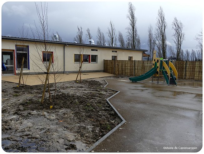 Cour de l'école maternelle