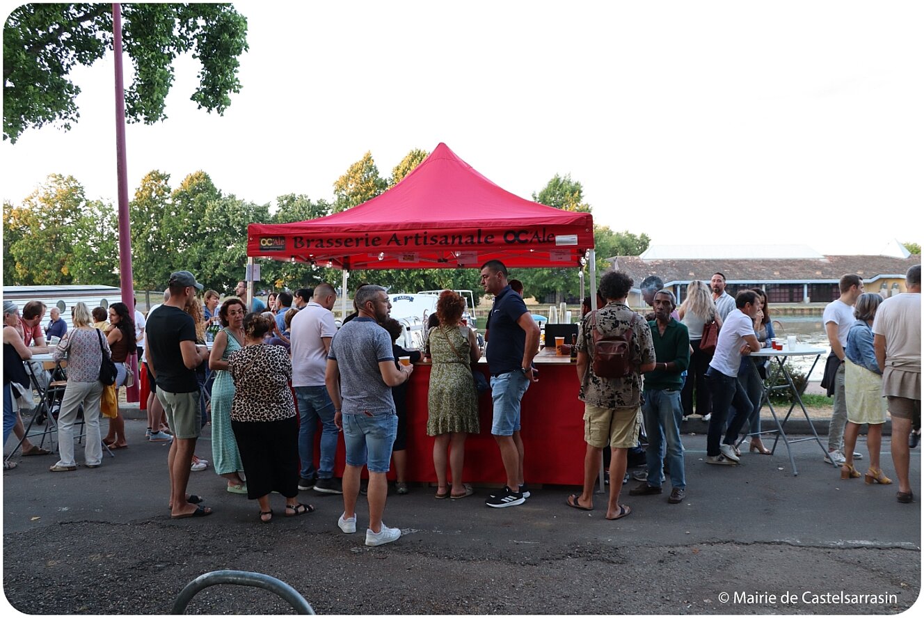 FESTIV'ÉTÉ 2025 - Marché Artisanal et Gourmand Vendredi 1er aout au Port Jacques-Yves Cousteau avec le groupe Loca Salsa