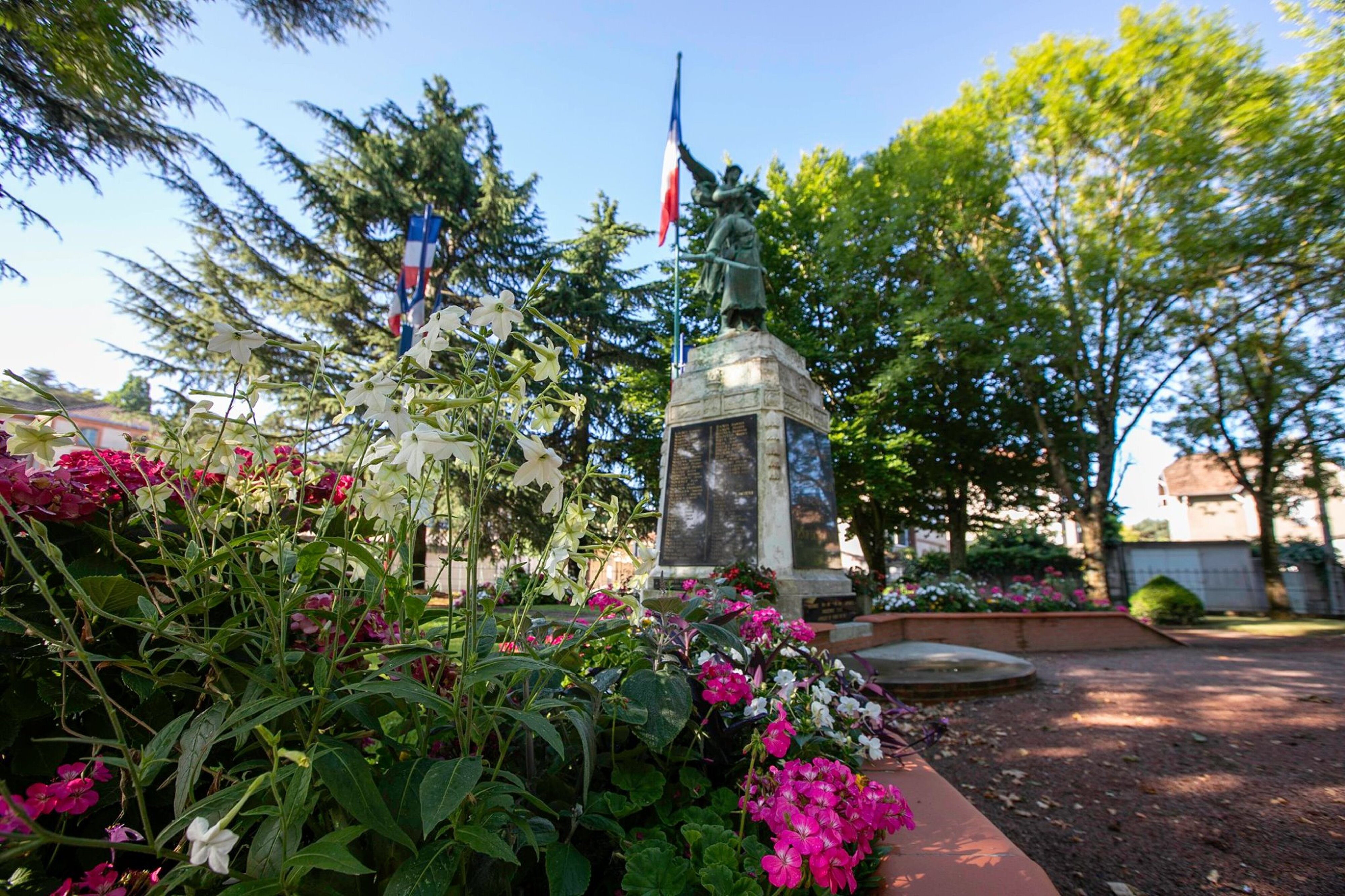 Monument aux morts de Castelsarrasin