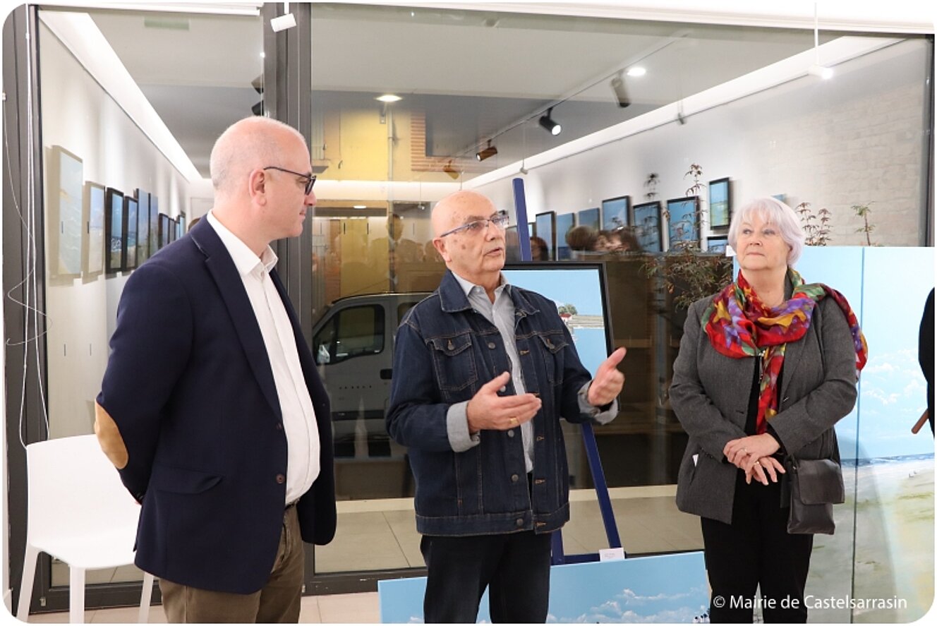 Exposition Dans le bleu de la mer par l'artiste Bernard Cahue