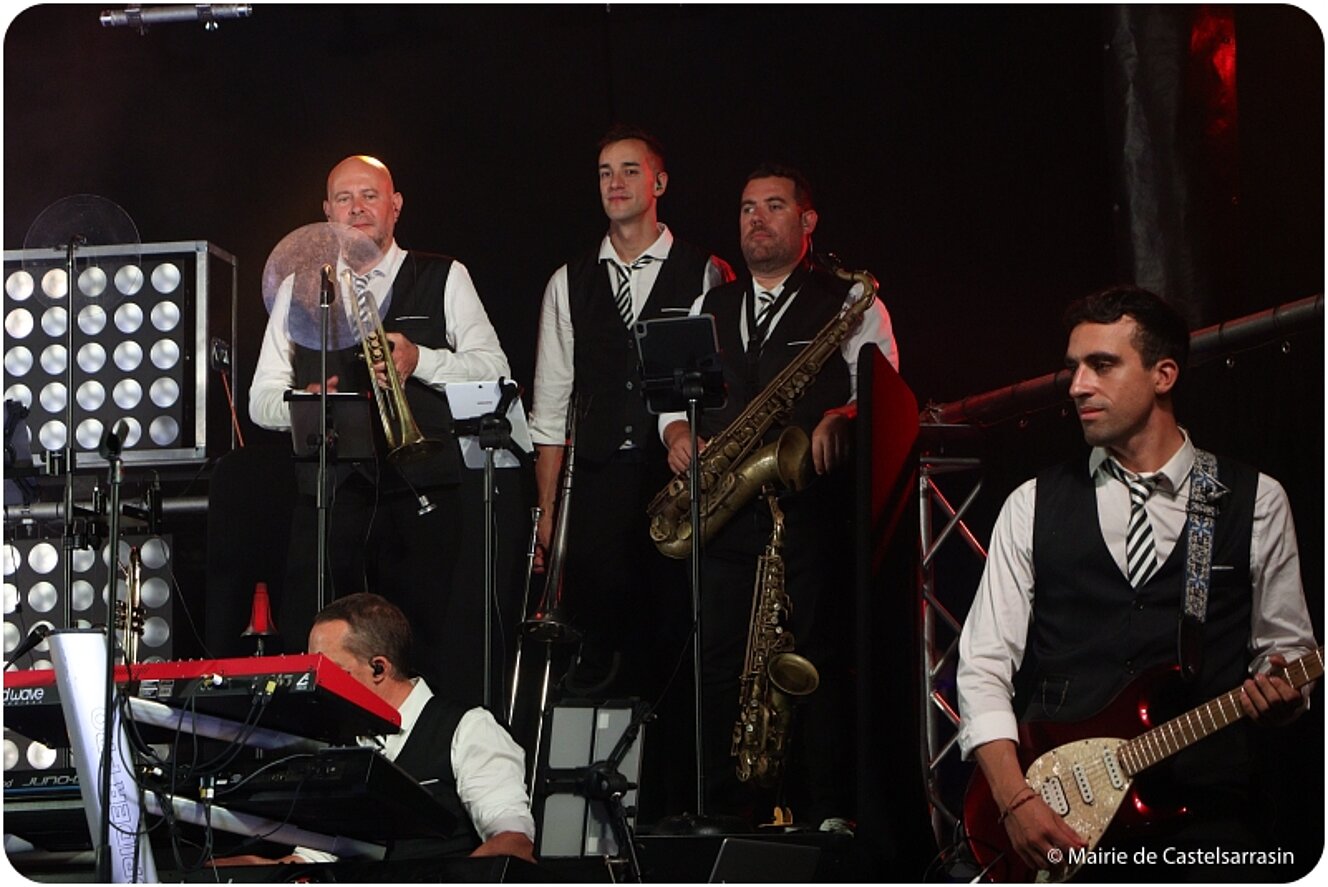 Fête de la Libération a la promenade du Château le mardi 20 août 2024 avec l'orchestre Newzik de Bruno Esposito