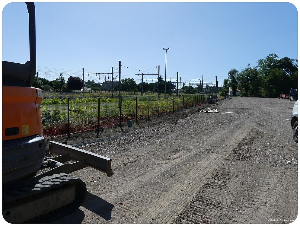 La machine applanit le sol La machine applanit le sol