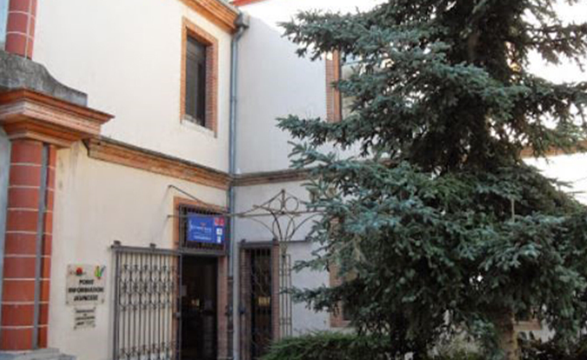 Façade du PIJ Façade du PIJ