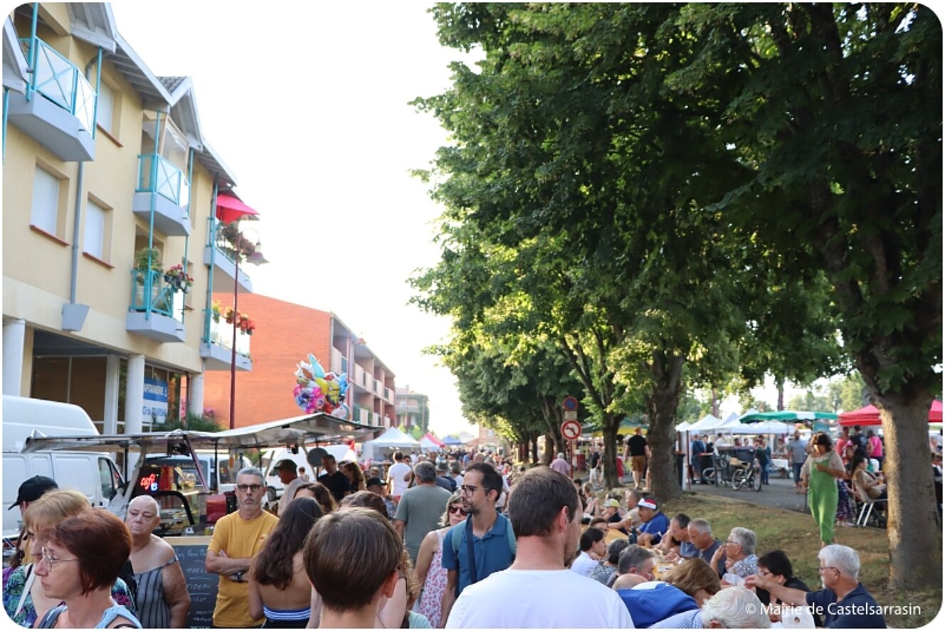 Festiv'été : Marché artisanal et Gourmand - Vendredi 2 aout 2024 au Port Jacques-Yves Cousteau avec le groupe JEYO