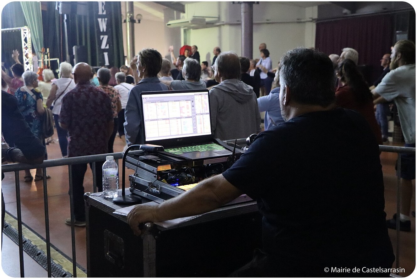 FESTIV'ÉTÉ | FÊTE DE LA LIBÉRATION AVEC L'ORCHESTRE NEWZIK - Mercredi 20 août 2025 - Salle Jean Moulin