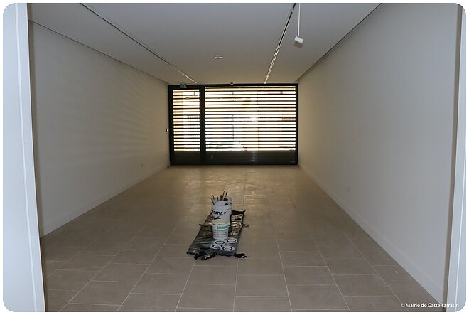 Finitions en cour à l'intérieur du bâtiment, avril 2021 Finitions en cour à l'intérieur du bâtiment, avril 2021