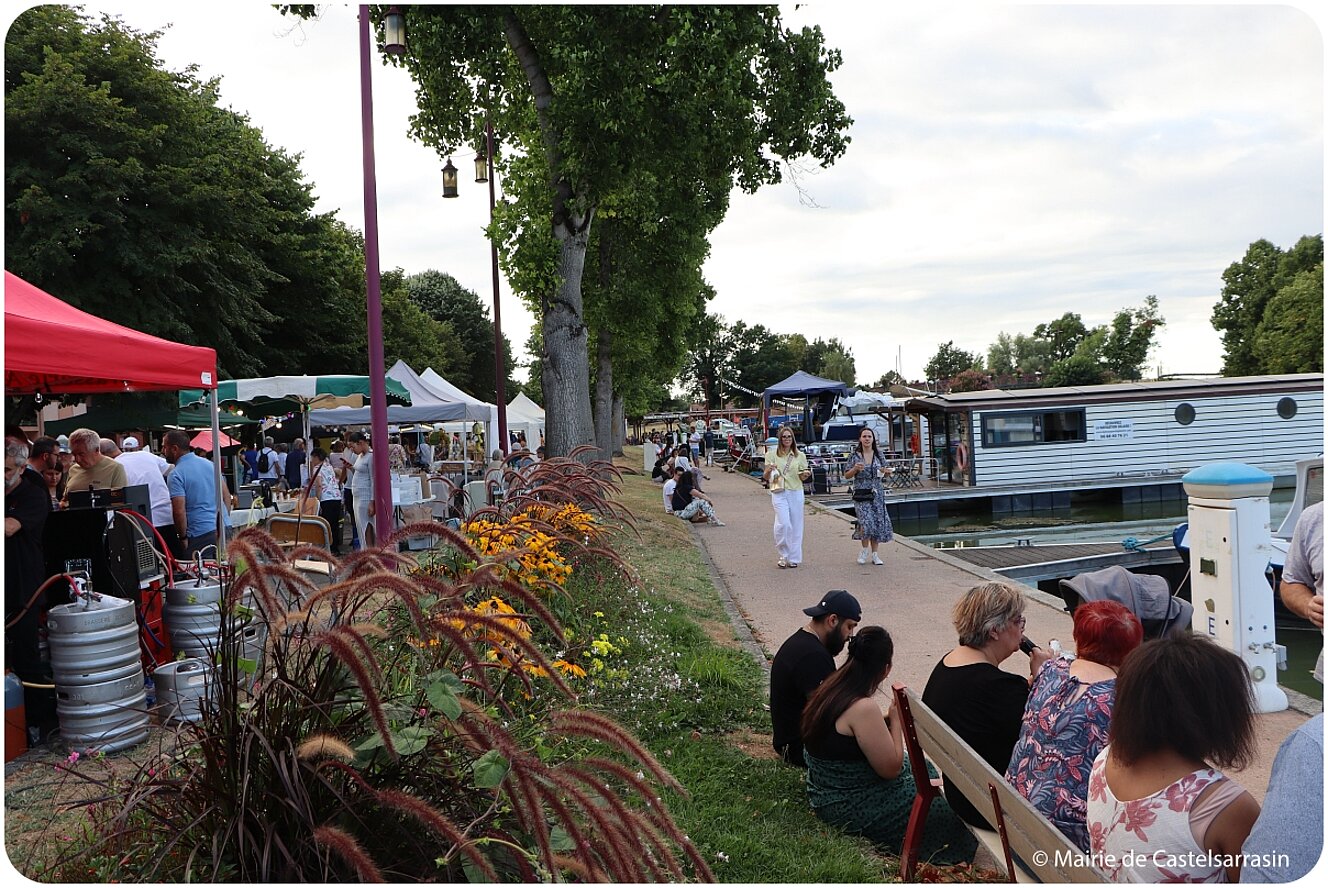 FESTIV'ÉTÉ 2025 - Marché Artisanal et Gourmand Vendredi 1er aout au Port Jacques-Yves Cousteau avec le groupe Loca Salsa
