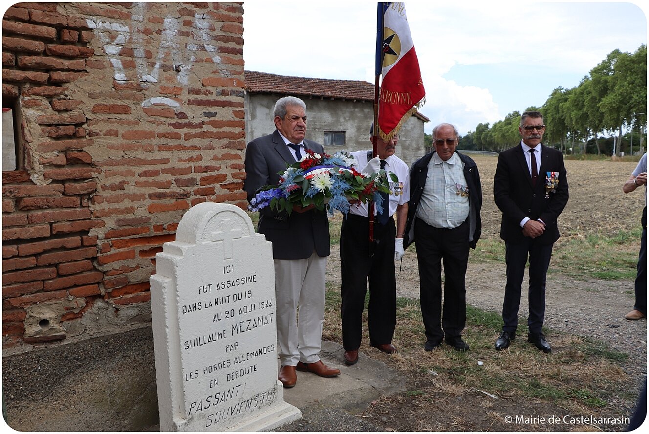 Dépôt de gerbe à la stèle de Guillaume Mézamat