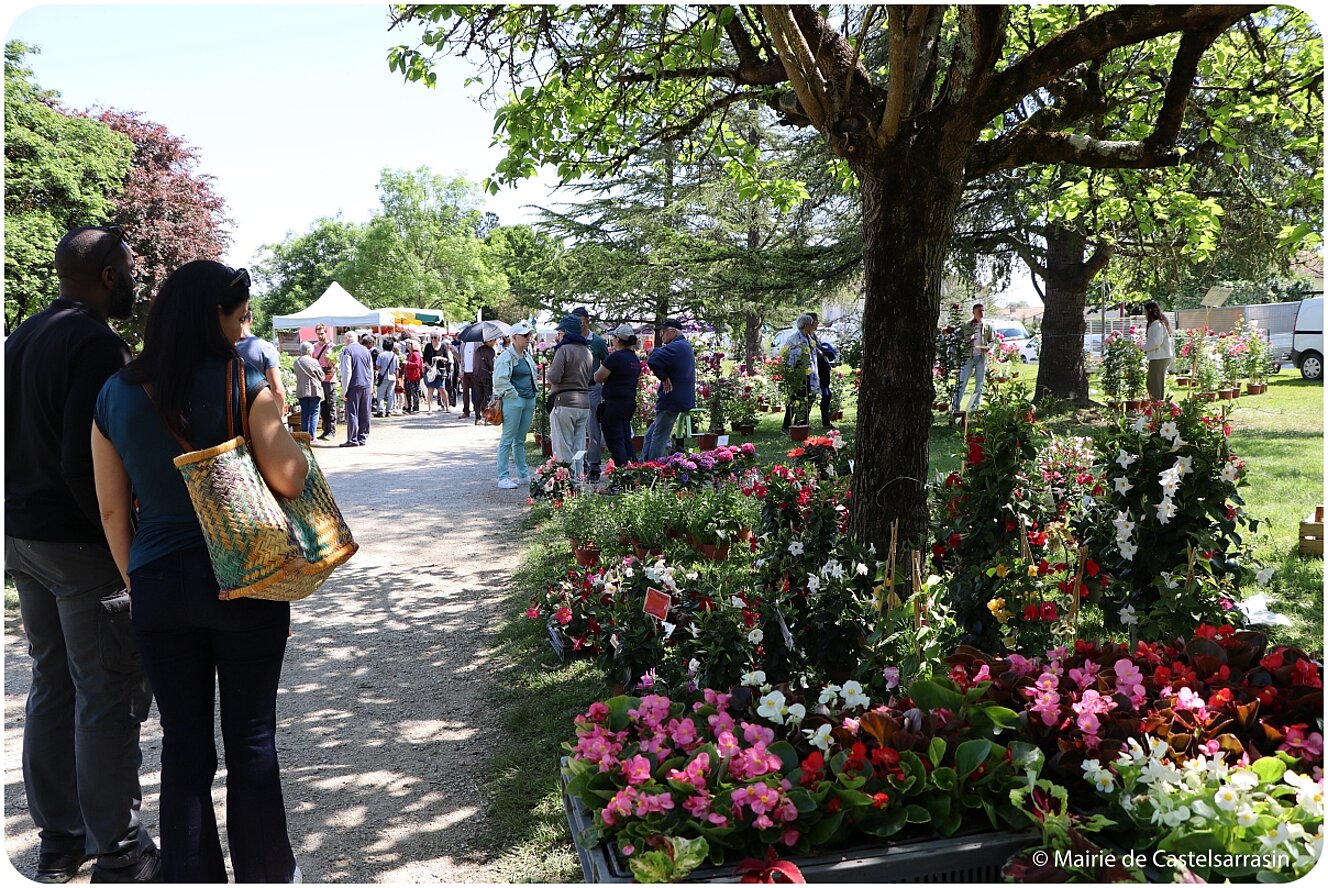 Arts en Fleurs 2025 au parc de Clairefont à Castelsarrasin