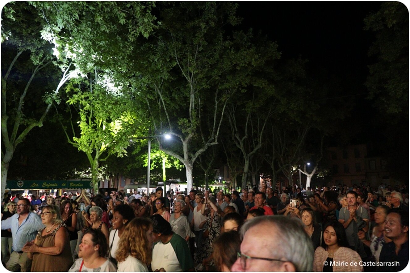 Fête de la Libération a la promenade du Château le mardi 20 août 2024 avec l'orchestre Newzik de Bruno Esposito
