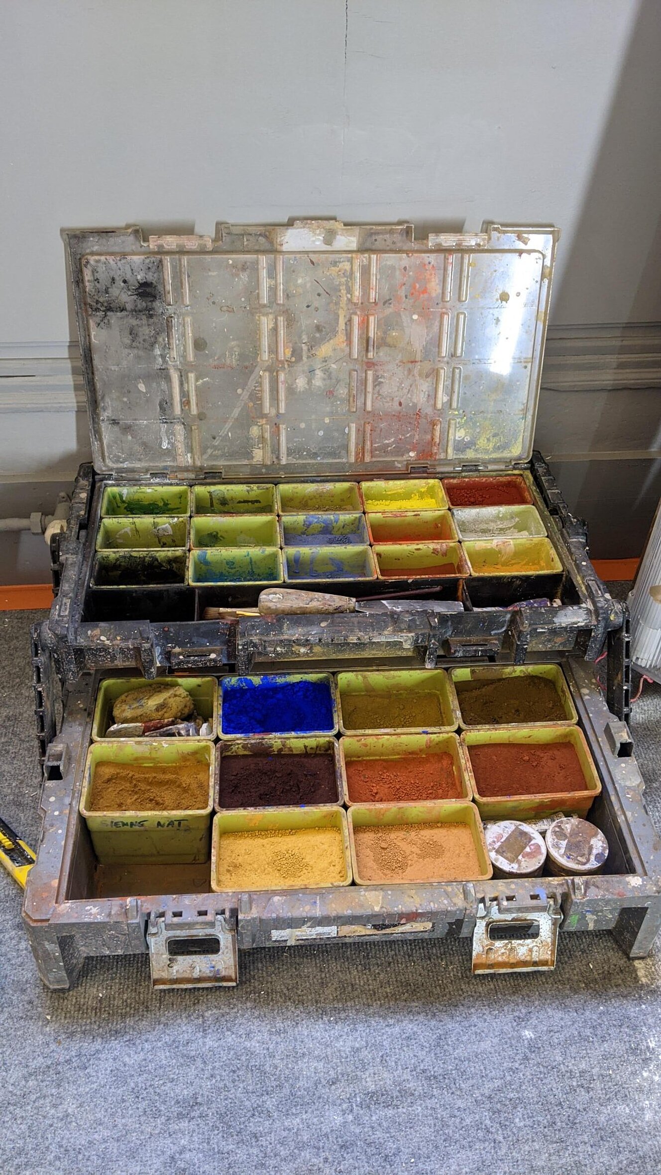 Matériel pour la rénovation du Salon Henri Pottevin (salle des mariages) Matériel pour la rénovation du Salon Henri Pottevin (salle des mariages)