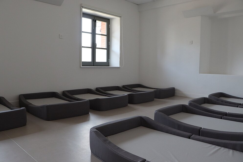 Installation du mobilier au Pôle enfance -2025