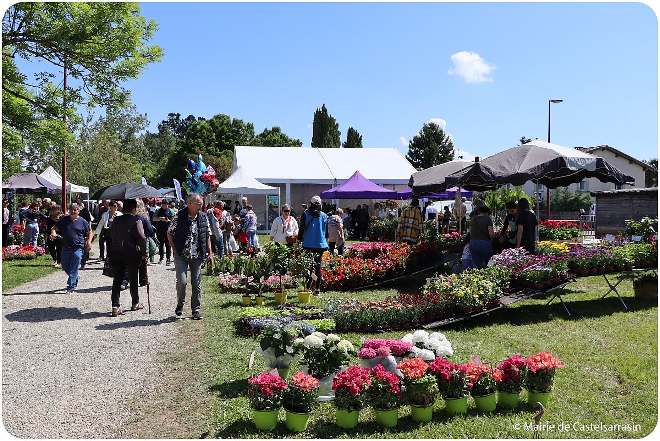 Arts en Fleurs 2025 au parc de Clairefont à Castelsarrasin