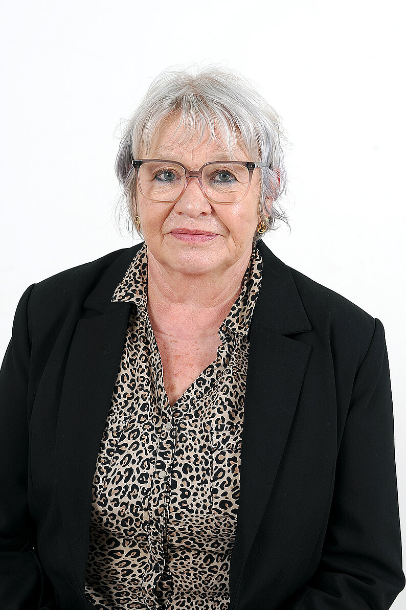 Portrait de la deuxième adjointe au maire, Marie-Christine PECCOLO, de face