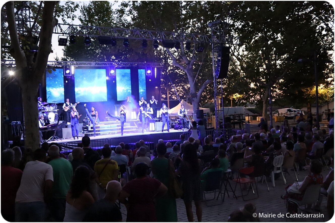 Fête de la Libération avec l'orchestre Jean Ribul - Dimanche 20 août 2023 - Promenade du Château