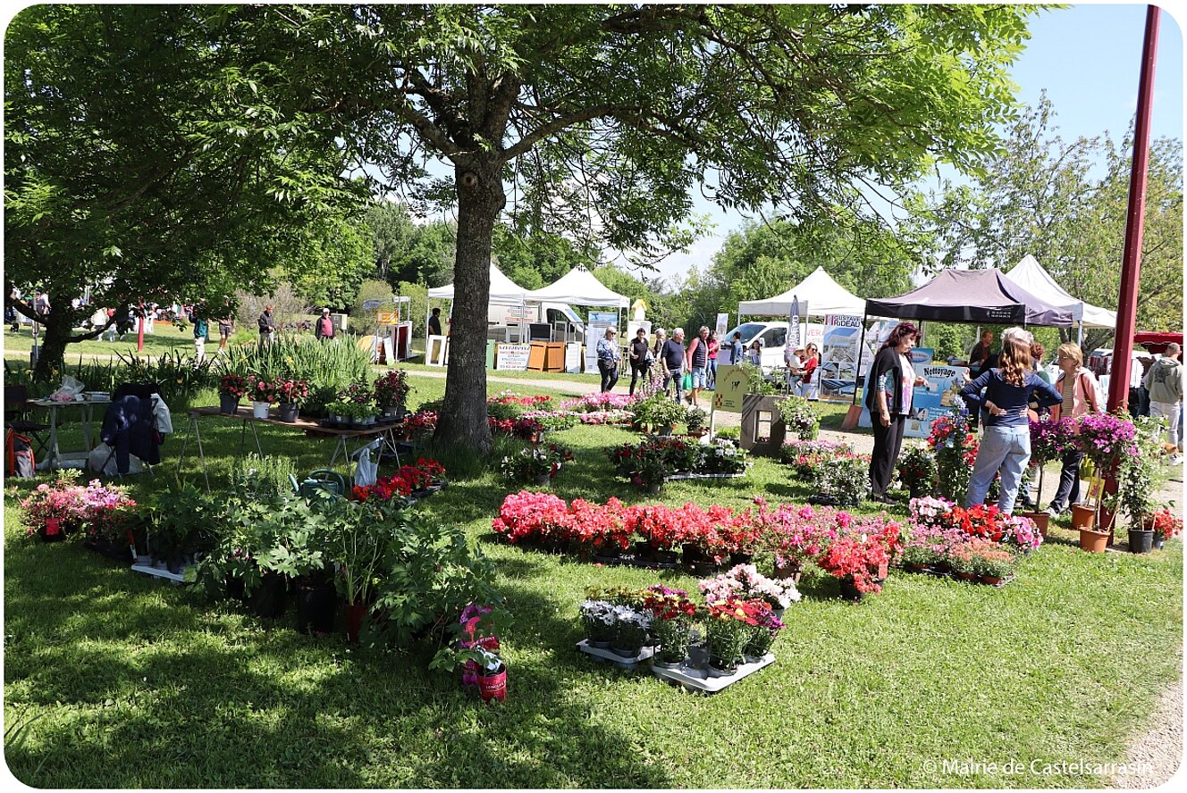 Arts en Fleurs 2025 au parc de Clairefont à Castelsarrasin