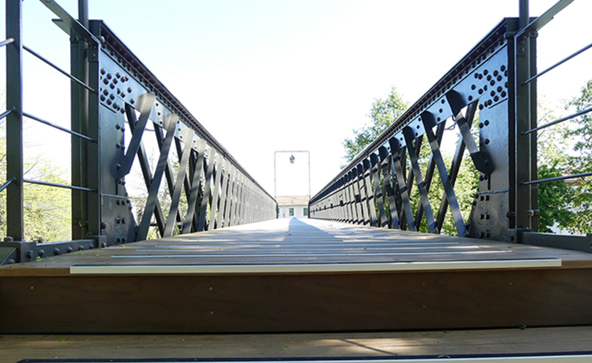 Vue des marches de la passerelle Vue des marches de la passerelle