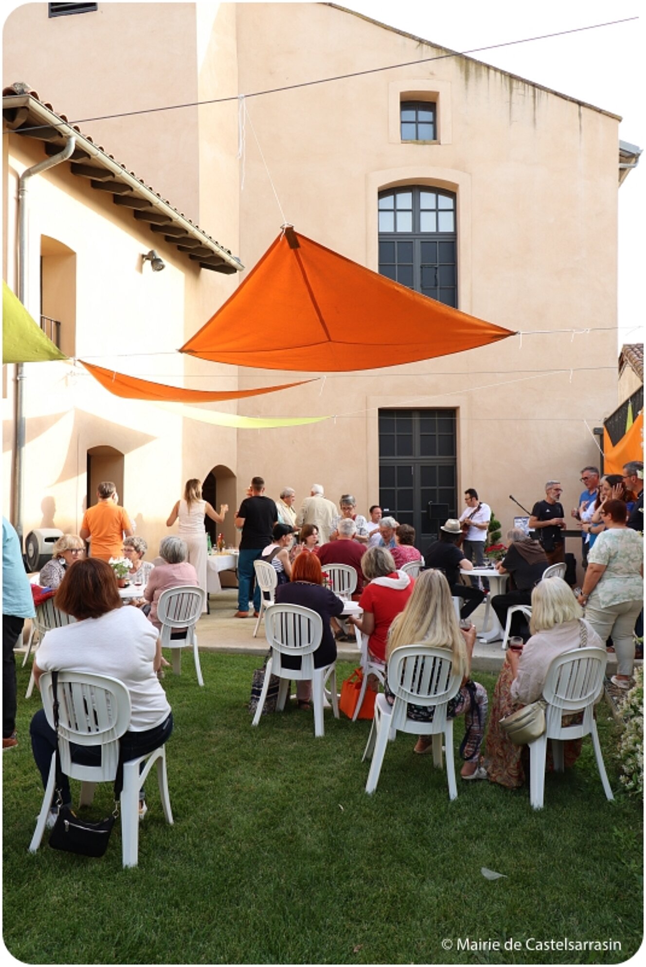 Photos du vernissage de l'exposition des oeuvres de l'artiste peintre Jérôme Tuffal