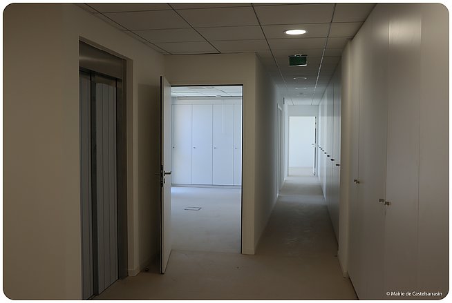 Deuxième étage, bureaux