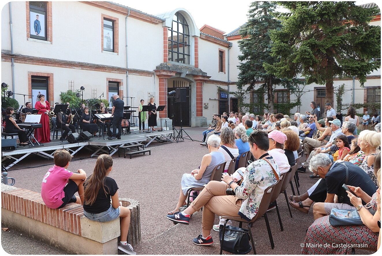 Concert Ecole municipale de musique et Exposition photos de Florence AT • Au square Jean-Pierre Berrié, samedi 20 septembre 2025