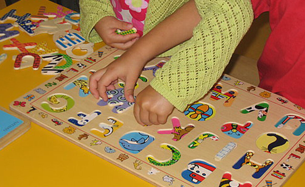 Jeux d'enfants en bois