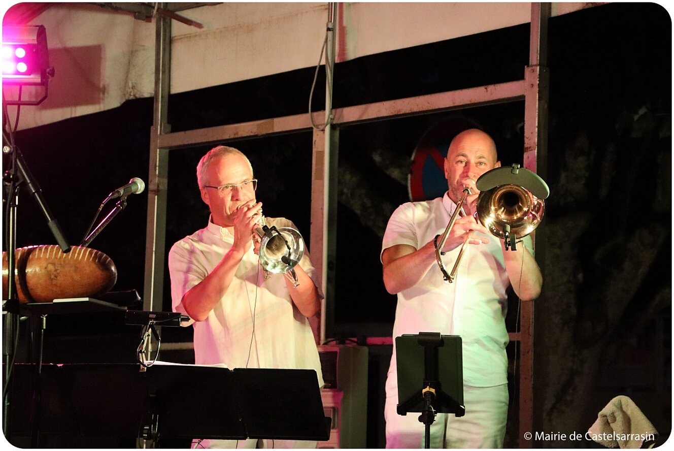 FESTIV'ÉTÉ 2025 - Marché Artisanal et Gourmand Vendredi 1er aout au Port Jacques-Yves Cousteau avec le groupe Loca Salsa