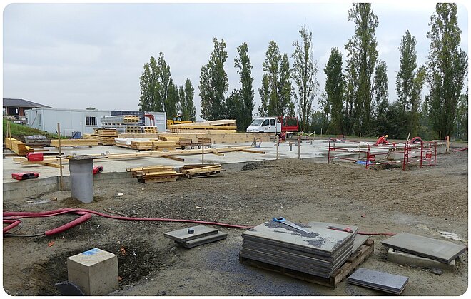 Chantier de l'école maternelle, extérieur Chantier de l'école maternelle, extérieur