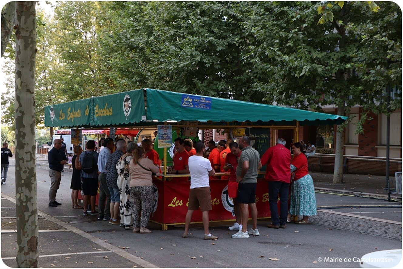 Fête de la Libération a la promenade du Château le mardi 20 août 2024 avec l'orchestre Newzik de Bruno Esposito