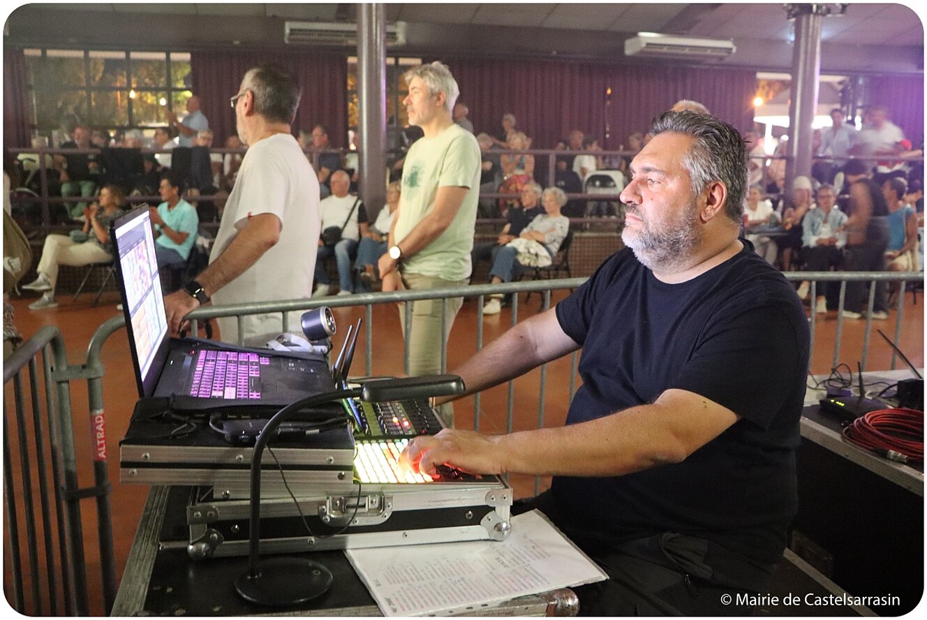 FESTIV'ÉTÉ | FÊTE DE LA LIBÉRATION AVEC L'ORCHESTRE NEWZIK - Mercredi 20 août 2025 - Salle Jean Moulin