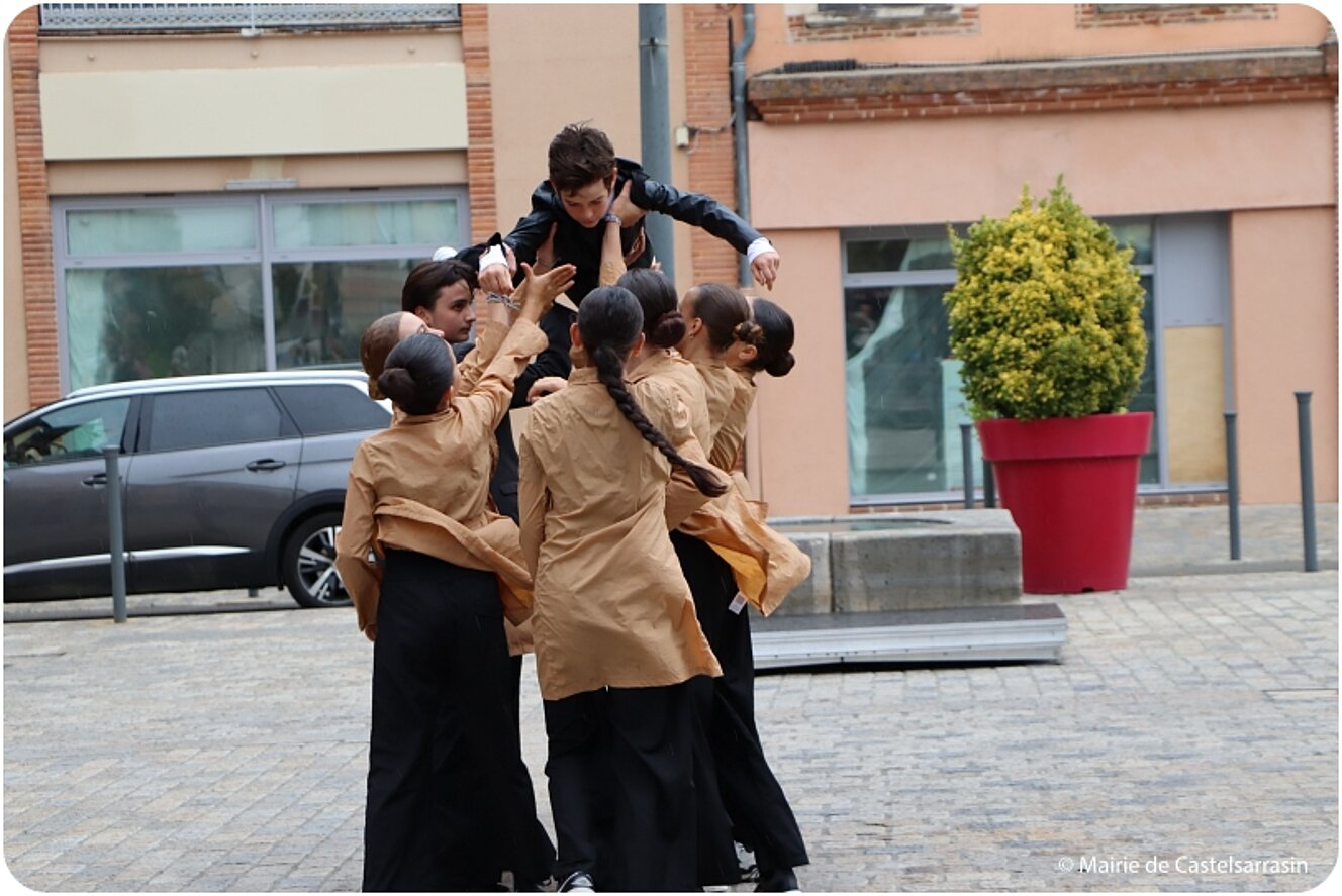 Bicentenaire de l'Hôtel de Ville : Impromptus dansés