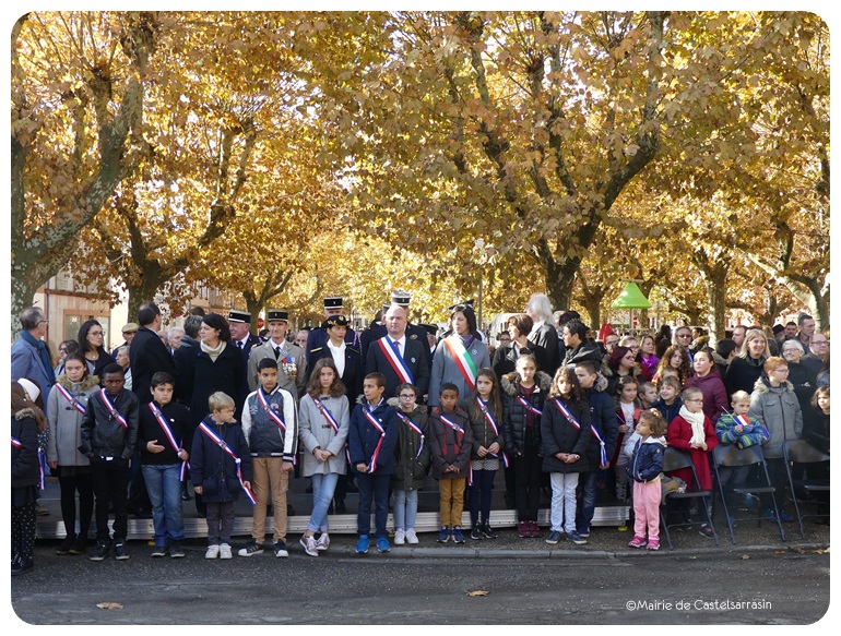 Les membres du CMJ, Monsieur le maire et les militaires, photo de groupe