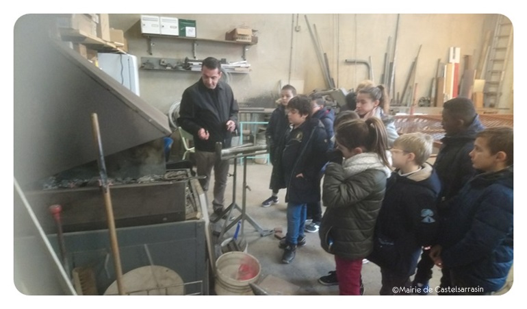 9 élus du CMJ en visite aux ateliers municipaux