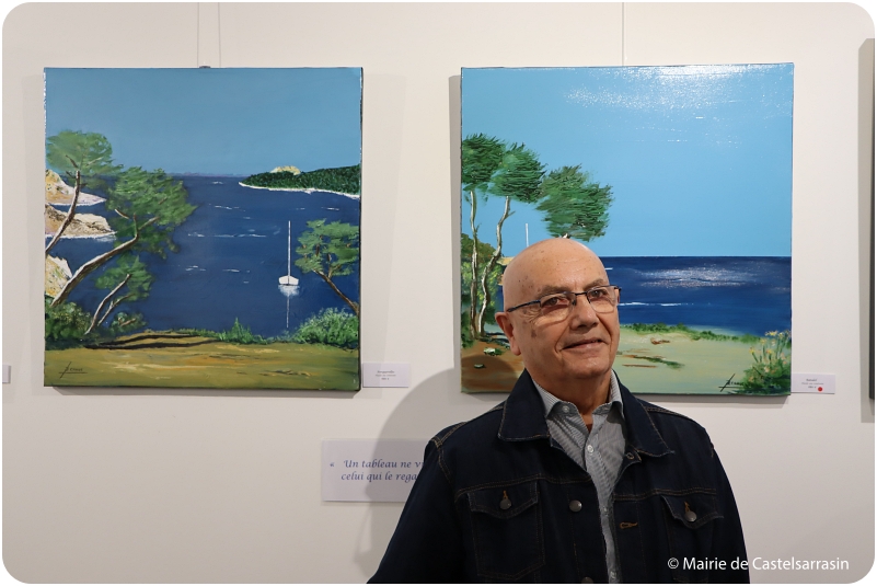 Bernard Cahue devant ses derniers tableaux