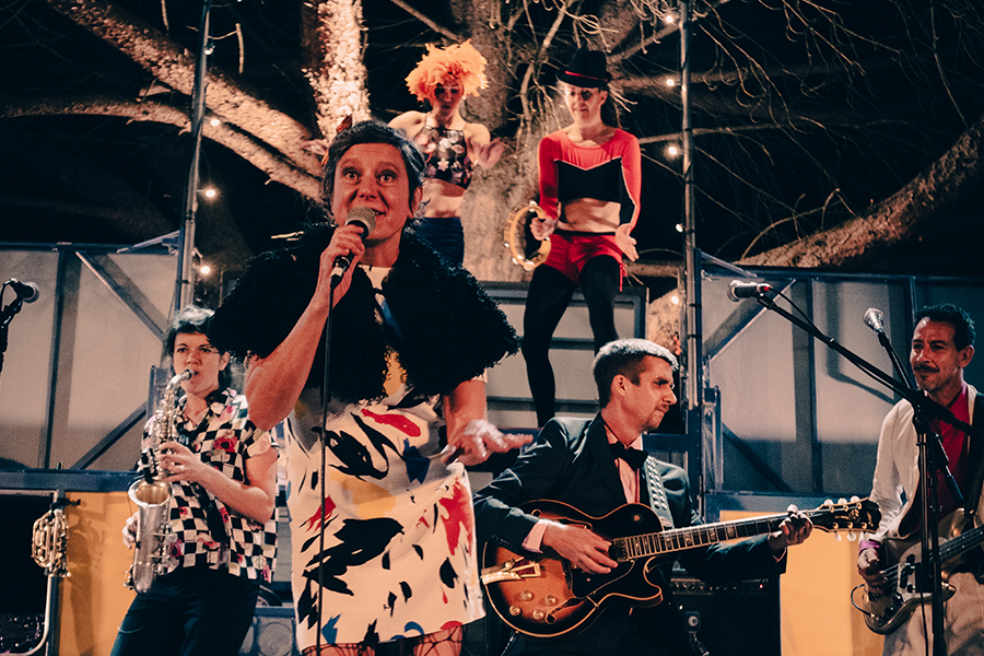 Caravane - bal à danser avec le groupe En Bal et vous ! Caravane - bal à danser avec le groupe En Bal et vous !