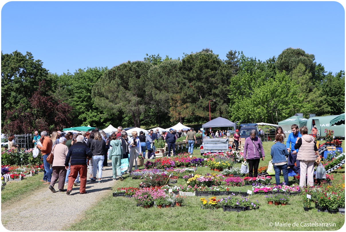 Arts en Fleurs 2025 au parc de Clairefont à Castelsarrasin