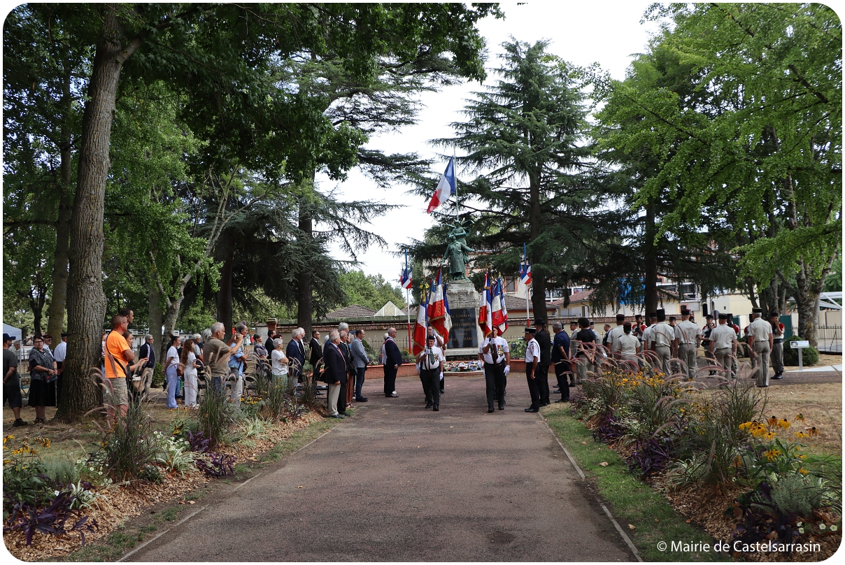 Cérémonie commémorative du 81e anniversaire de la Libération de Castelsarrasin au monument aux Morts.