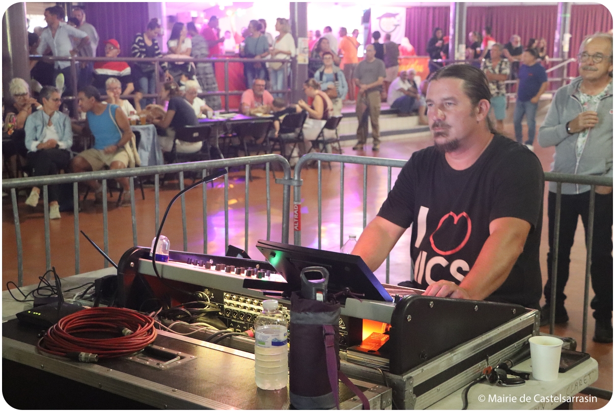 FESTIV'ÉTÉ | FÊTE DE LA LIBÉRATION AVEC L'ORCHESTRE NEWZIK - Mercredi 20 août 2025 - Salle Jean Moulin