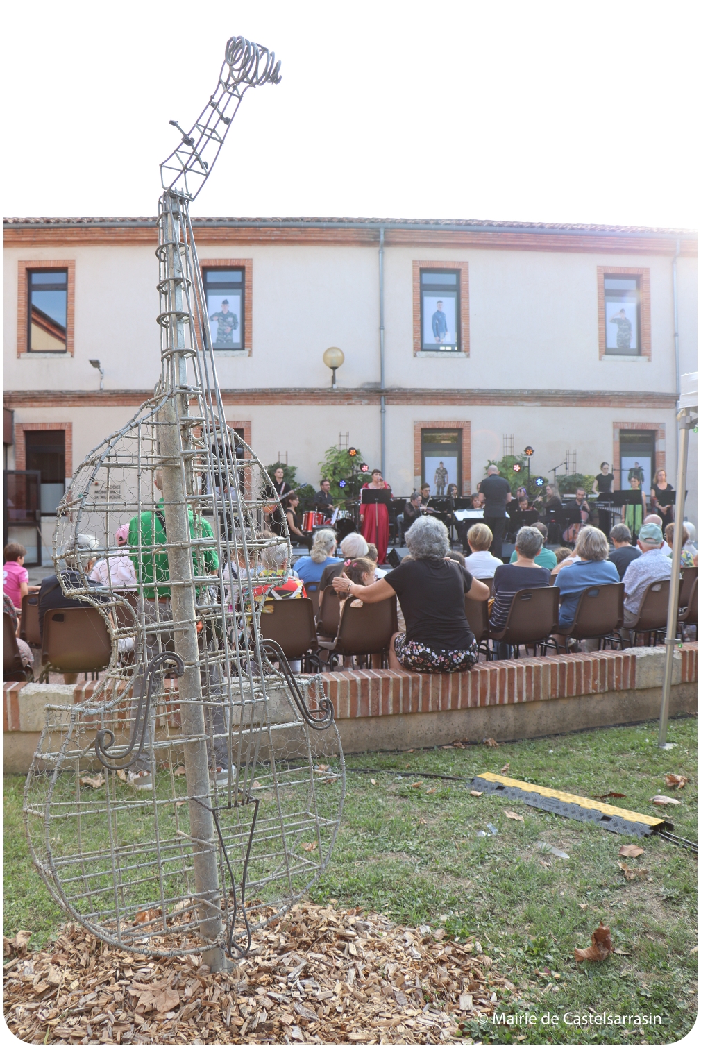 Concert Ecole municipale de musique et Exposition photos de Florence AT • Au square Jean-Pierre Berrié, samedi 20 septembre 2025